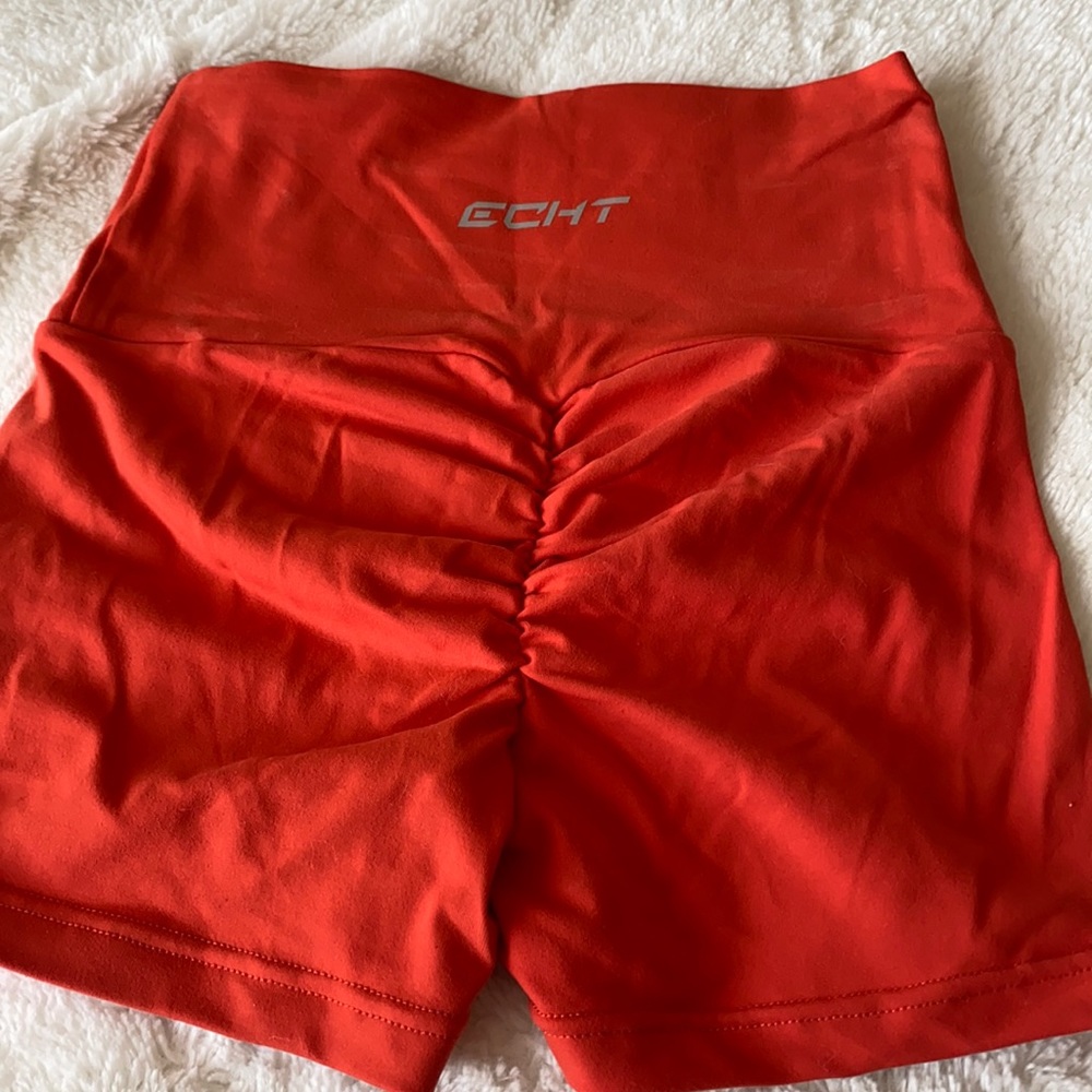 Echo shorts with scrunch